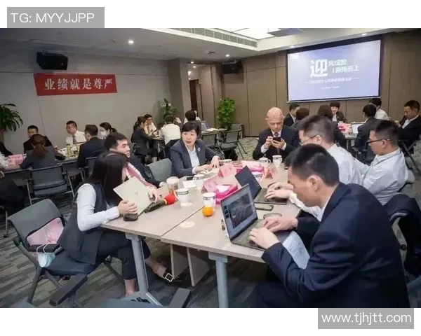 深圳排球队与杭州排球队赛后复盘团队协作的成功与不足分析 深圳排球队与杭州排球队赛后复盘团队协作的成功与不足分析