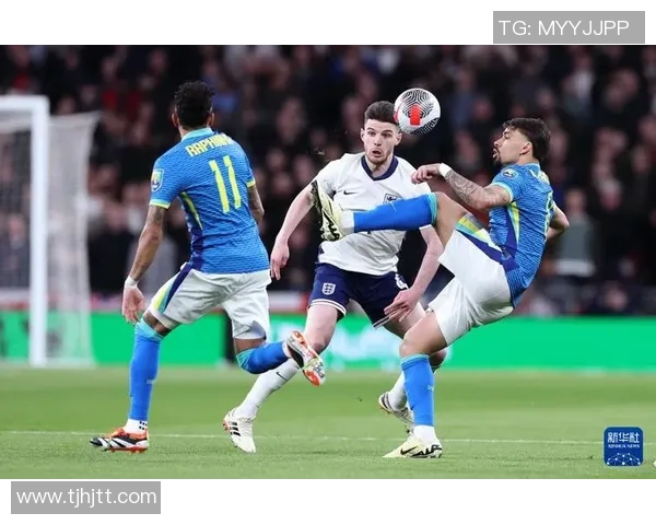 当今足球明星谁最受欢迎引发球迷热议的背后故事与影响力分析 当今足球明星谁最受欢迎引发球迷热议的背后故事与影响力分析